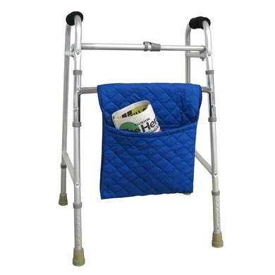 Pochette matelassée Parsons installée sur une marchette